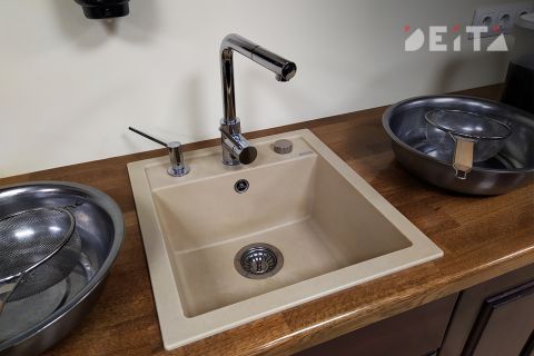 Дальневосточники остались без воды из-за грязной реки