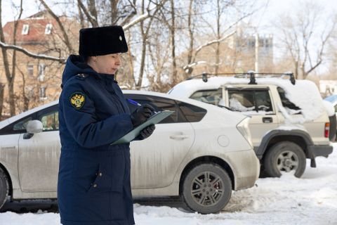 За неубранный снег штрафуют во Владивостоке