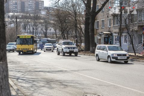 Автобус врезался в здание в центре Владивостока (ОБНОВЛЯЕТСЯ)