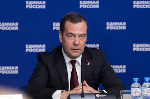 Медведев предложил увеличить пенсии для части россиян