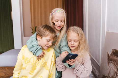Специалисты узнали, что дети делают в Интернете