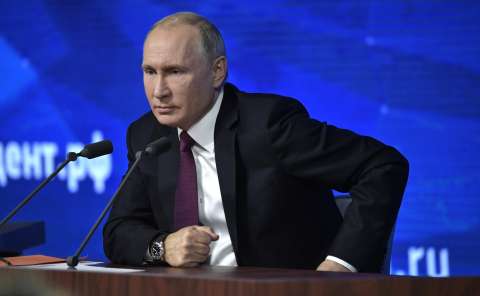 Путин передал "Сахалин Энерджи" России