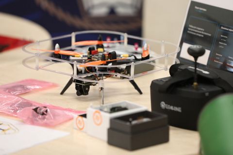 Управлению беспилотниками начнут учить школьников Владивостока