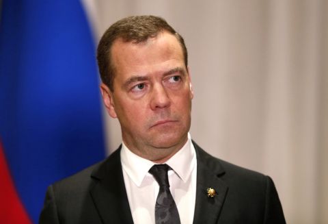 Медведев «вангует» большую войну