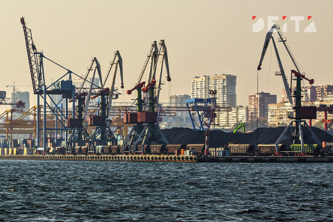 Докеры Владивостокского морского торгового порта начали забастовку 