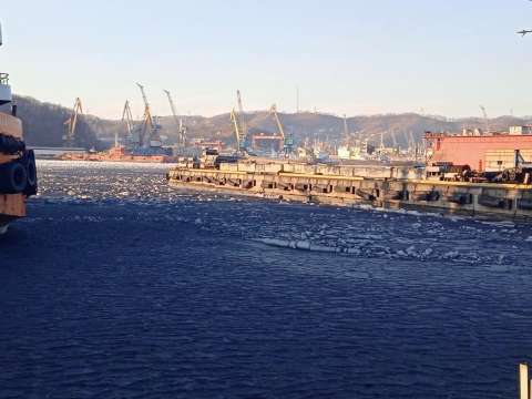 В «гетто» белое не носят: Находку засыпало угольной пылью
