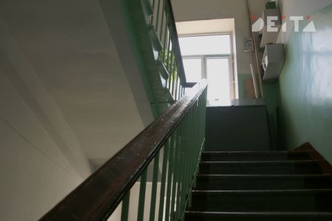 Управляющую компанию заставили заплатить жительнице Приморья за потоп в квартире