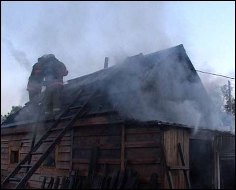 Дома полыхают в Приморье
