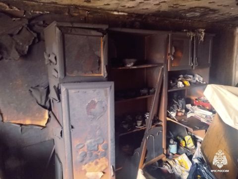 «Курение убивает»: в Приморье два человека сгорели в квартире