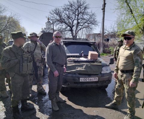 Трутнев привез оружие дальневосточникам