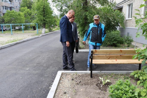 Дворы Уссурийска продолжают преображаться