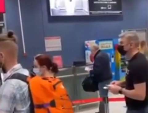 Явлинский уехал из России