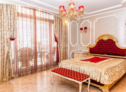 Чиновникам разрешили шиковать в командировках