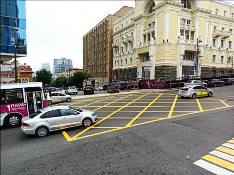 Новые зоны с «вафельной» разметкой появились во Владивостоке