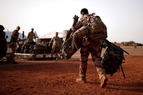 Законные цели: СВР рассказала о попытках Франции втянуть свои войска в конфликт на Украине