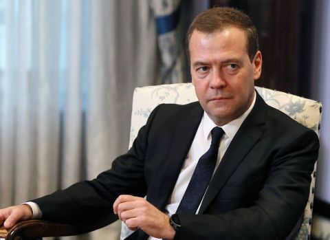 России нужно поддерживать оппозицию на Западе – Медведев о возможных «госпереворотах»