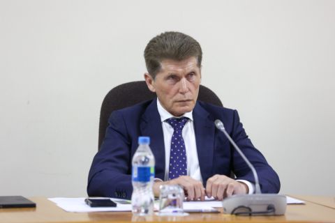 Кнут и пряник: Кожемяко решает проблемы приморцев