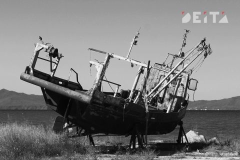 Во Владивостоке утилизируют исследовательское судно