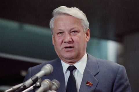 Почему Ельцина не убрали в 1993-м: расстрел Белого дома глазами очевидца 30 лет спустя