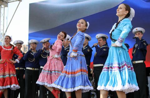 Концертом и столом дружбы отметят День народного единства в Приморье 