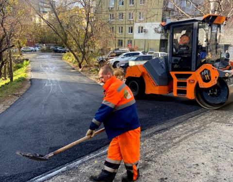 Ремонтировать дороги продолжают во Владивостоке