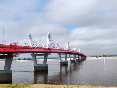КПП на автомобильном мосту Благовещенск - Хэйхэ заработал в круглосуточном режиме