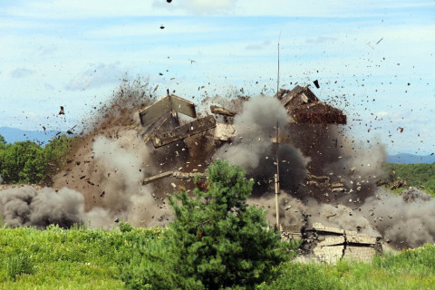 Тринадцать зданий взлетели на воздух в Приморье