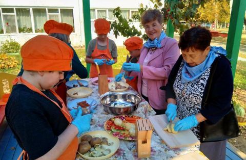 Приморские семьи приняли участие в празднике «Семейный БАZАРТ»