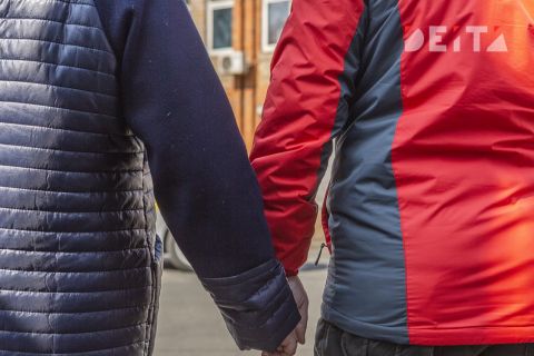 Молодые супруги из Приморья побили полицейских
