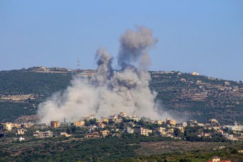 Израиль обрушил на Бейрут более 70 тонн бомб