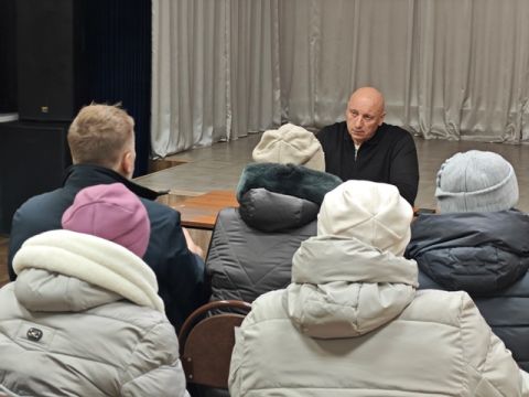 Жители Артема рассказали депутату о проблемах в ЖКХ 