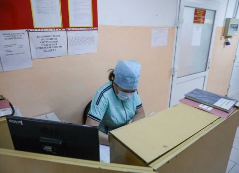 Коронавирус пошел в атаку на россиян