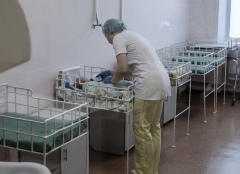 Недобросовестный подрядчик чуть не остановил работу роддома во Владивостоке