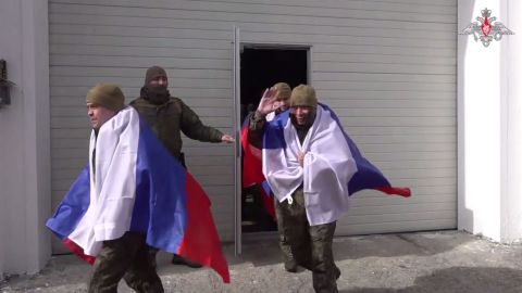 Россия вернула из плена 300 своих бойцов