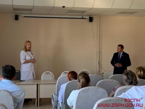 Спикер Заксобрания Приморья встретился с врачами Артема 