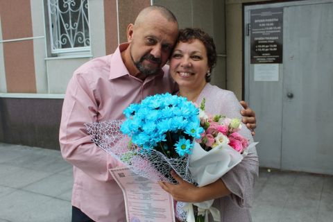 Пара из Мариуполя поженилась в Приморье
