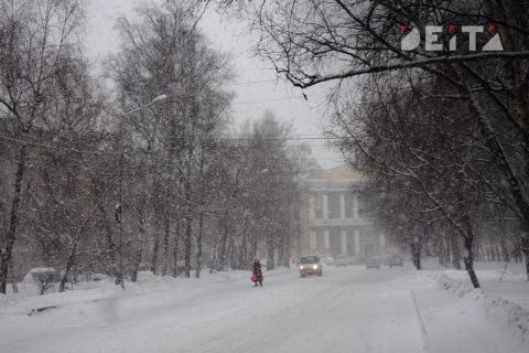 Снег и гололед ждут приморцев