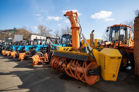 Более 200 единиц спецтехники будут оберегать Владивосток от последствий непогоды зимой