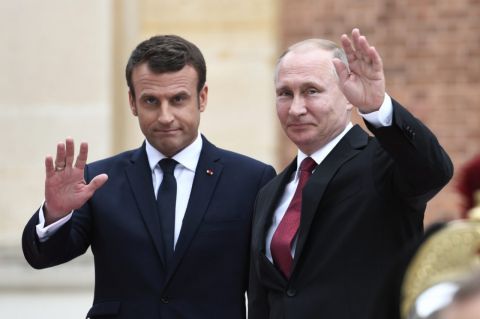 Макрон назвал русских великими, а Путина обиженным