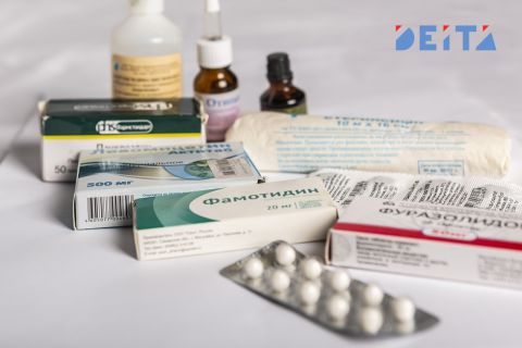 Россияне перешли на самолечение из-за недовольства медициной по ОМС - ВЦИОМ