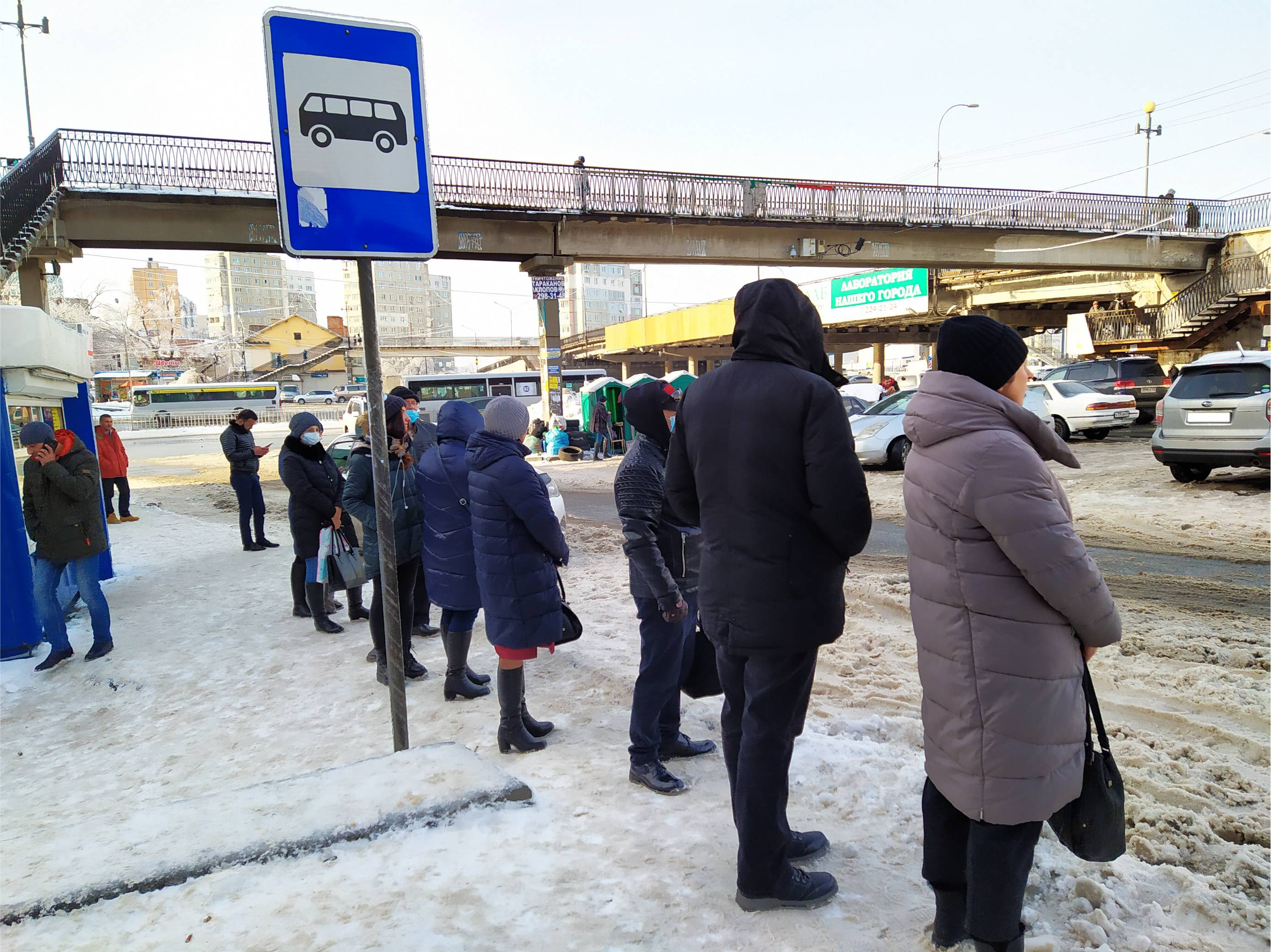 Водители Владивостока бастуют из-за невыплаты зарплат