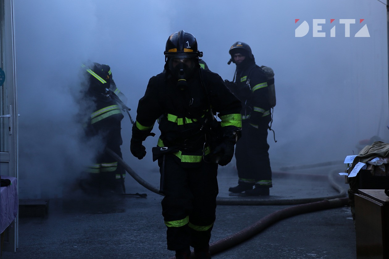 Пожар во Владивостоке: 4 человека спасены