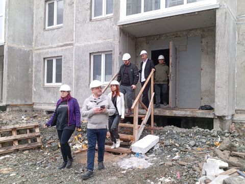 Ход строительства социальных домов во Владивостоке проверили общественные наблюдатели