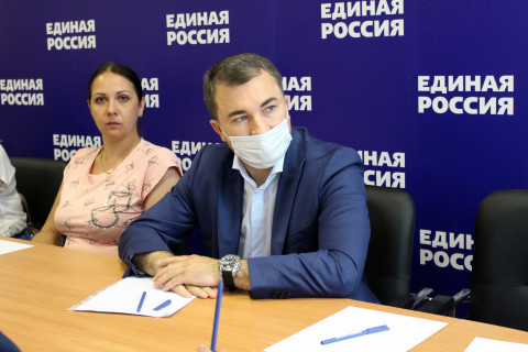 Второй этап XXXVIII региональной конференции Партии начался с работы дискуссионных площадок
