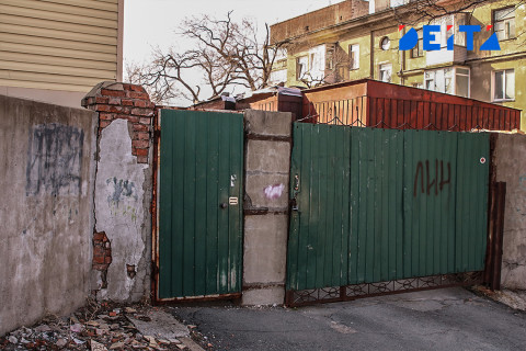 Штрафовать за заборы начали в России
