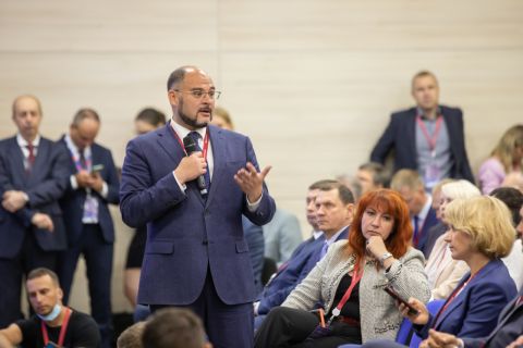 Проекты мастер-плана Владивостока  осветил на ВЭФ Константин Шестаков