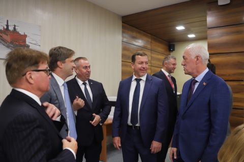 Депутаты Думы города Владивостока принимают участие в Восточном экономическом форуме