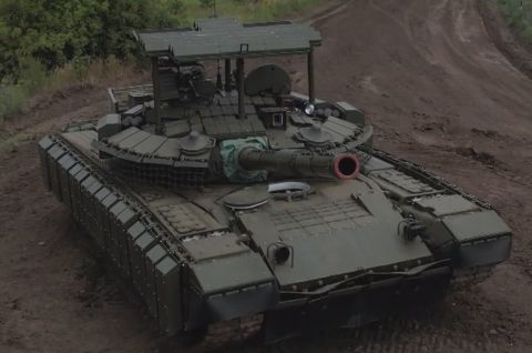 Приморские танкисты атакуют на Южно-Донецком направлении