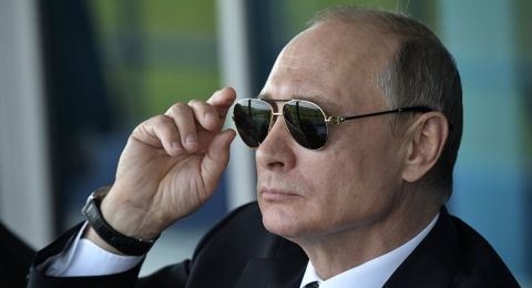 Путин в день рождения собирает друзей