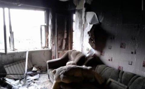 В разрушенном городе Попасная продолжают жить люди